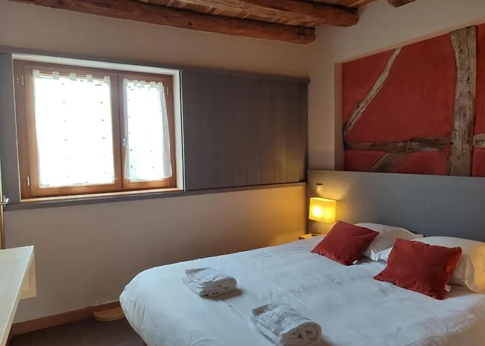 Au Calme Pour 4 Pers. Avec Jardin A Montbeugny - Fr-1-489-597 *