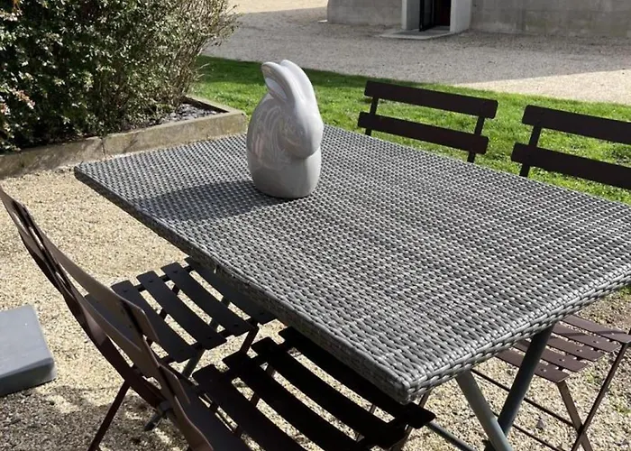 Vakantiehuis Au Calme Pour 4 Pers. Avec Jardin A Montbeugny - Fr-1-489-597 Montbeugny